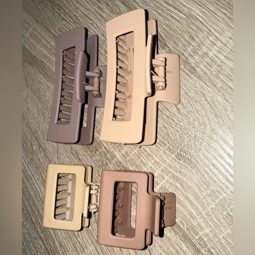 Hair Clips Set - Picture 2 of 4